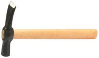 Молоток-кирочка каменщика с деревянной рукояткой, 600г в ставрополе